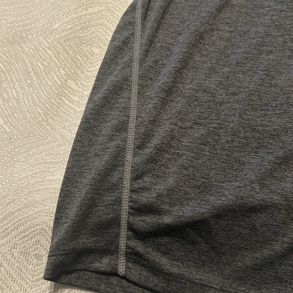 ASIA:186+, Stretch, Extra Large Gray T-shirt, accented double stitch. - Picture 3 of 7